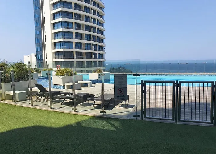 Pearls Sea Facing Studio - Self Catering