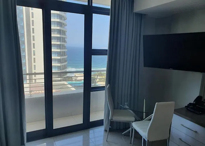 Pearls Sea Facing Studio - Self Catering