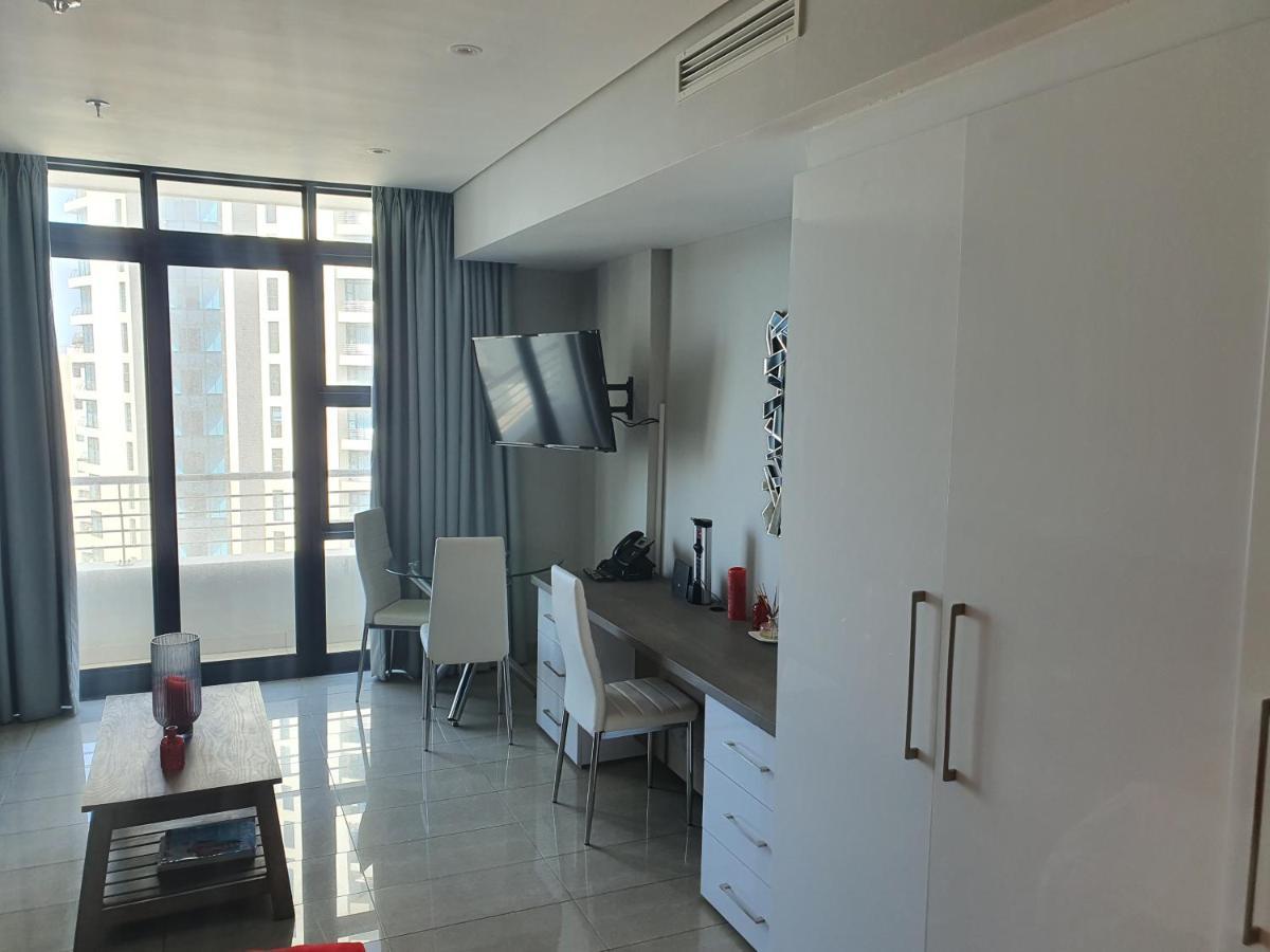 Apartment Pearls Sea Facing - Self Catering Durban